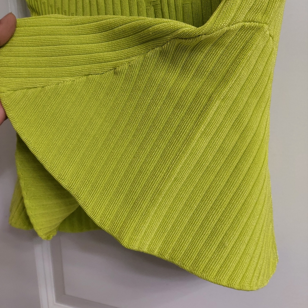 NWT Halogen Vibrant Green Peplum Sweater Top - Picture 6 of 8